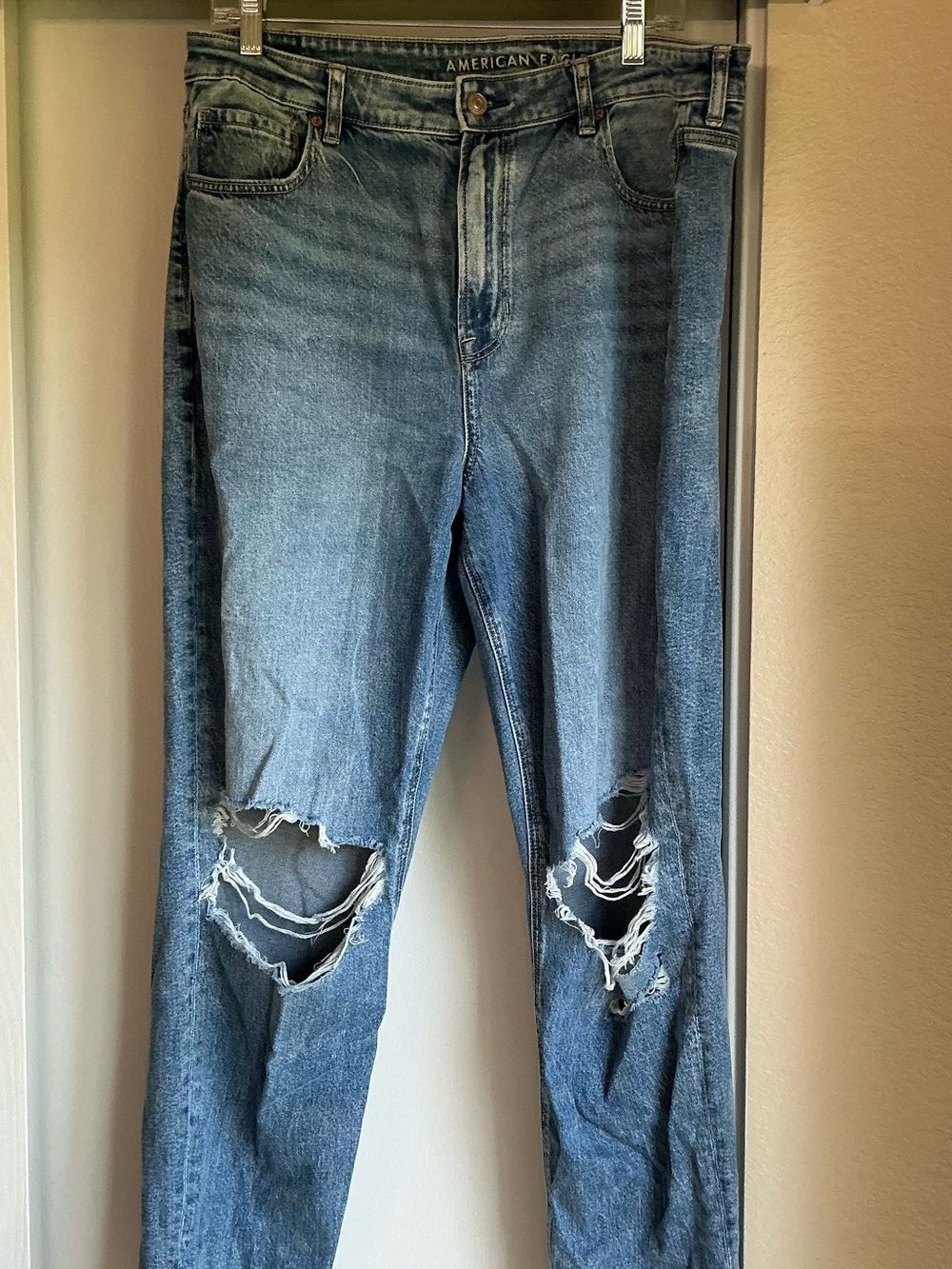 American Eagle Outfitters Ripped Medium Blue Skinny Jeans